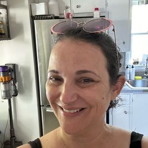 Meet your Posher, Stacy